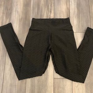 Butt enhancing leggings